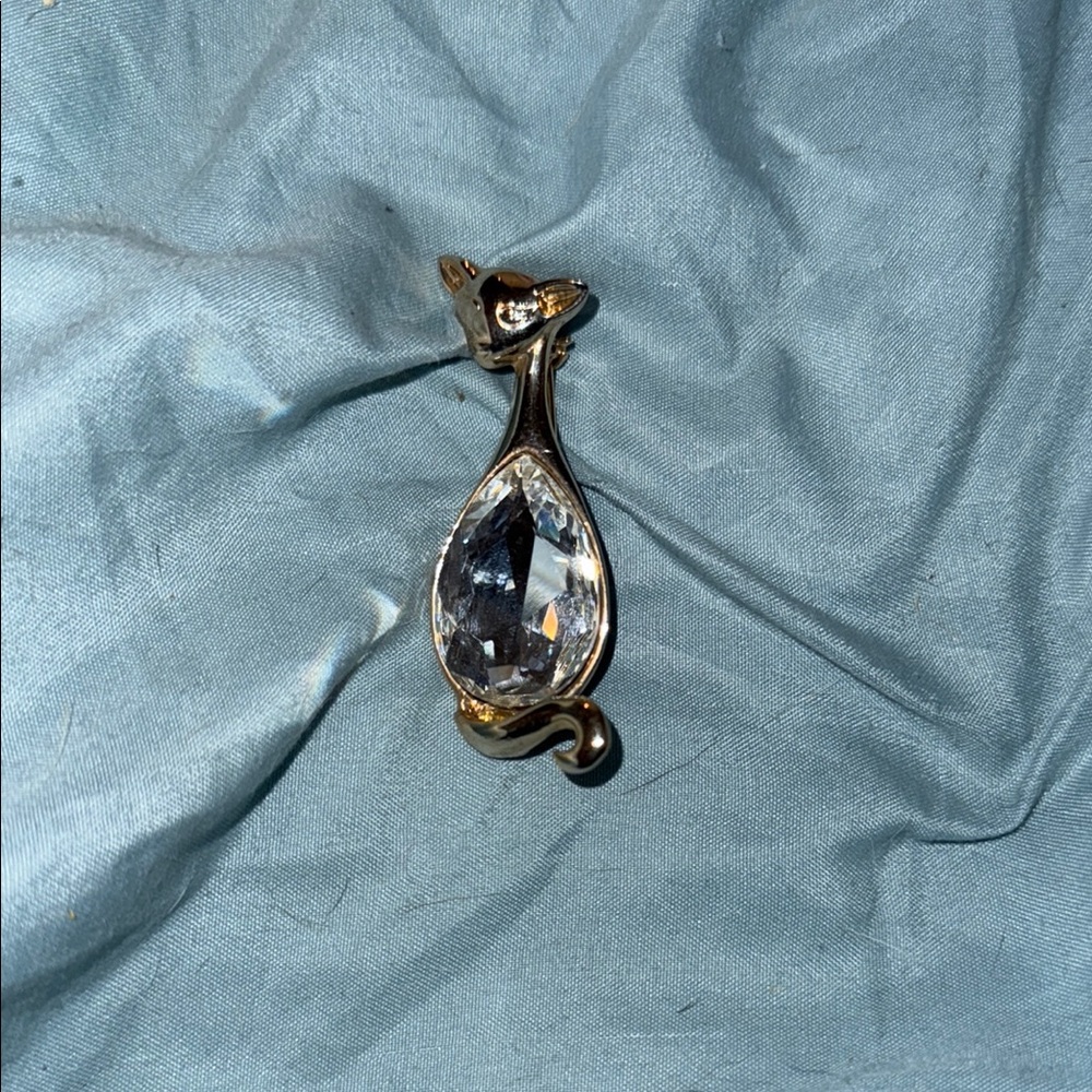 Rare P&M Paris Cat Brooch Shiny gold Tone & Faceted Swarovski Crystal c.1980s
